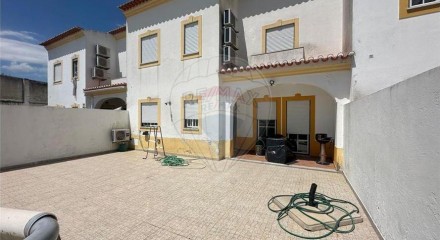 Residential - Single Family Home - T4 - Cuba, Cuba - PT
