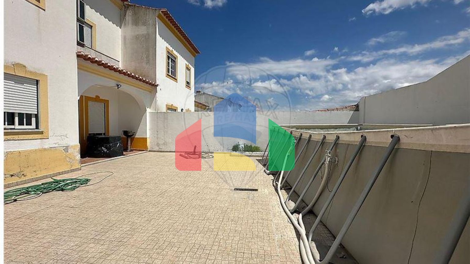 Residential - Single Family Home - T4 - Cuba, Cuba - PT