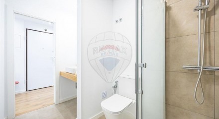 Residential - Condo/Apartment - T2 - Ajuda, Lisbon - PT
