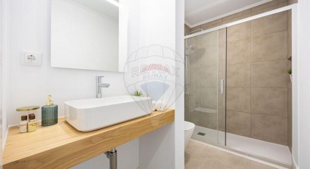 Residential - Condo/Apartment - T2 - Ajuda, Lisbon - PT