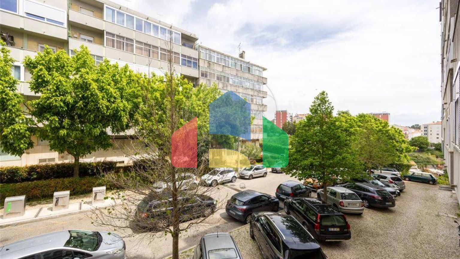 Residential - Condo/Apartment - T2 - Ajuda, Lisbon - PT