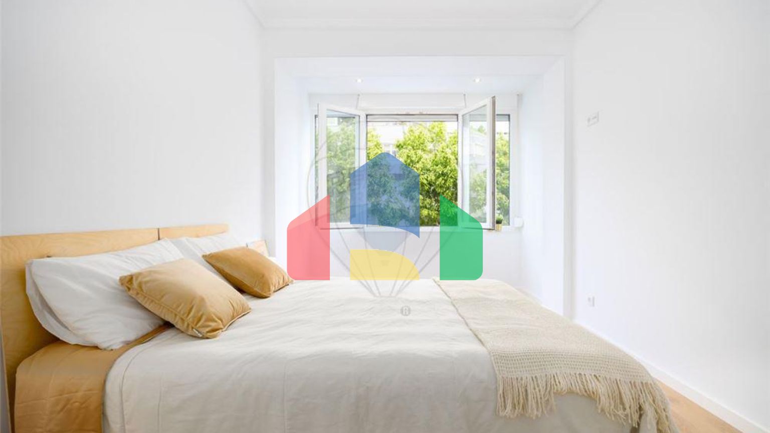 Residential - Condo/Apartment - T2 - Ajuda, Lisbon - PT