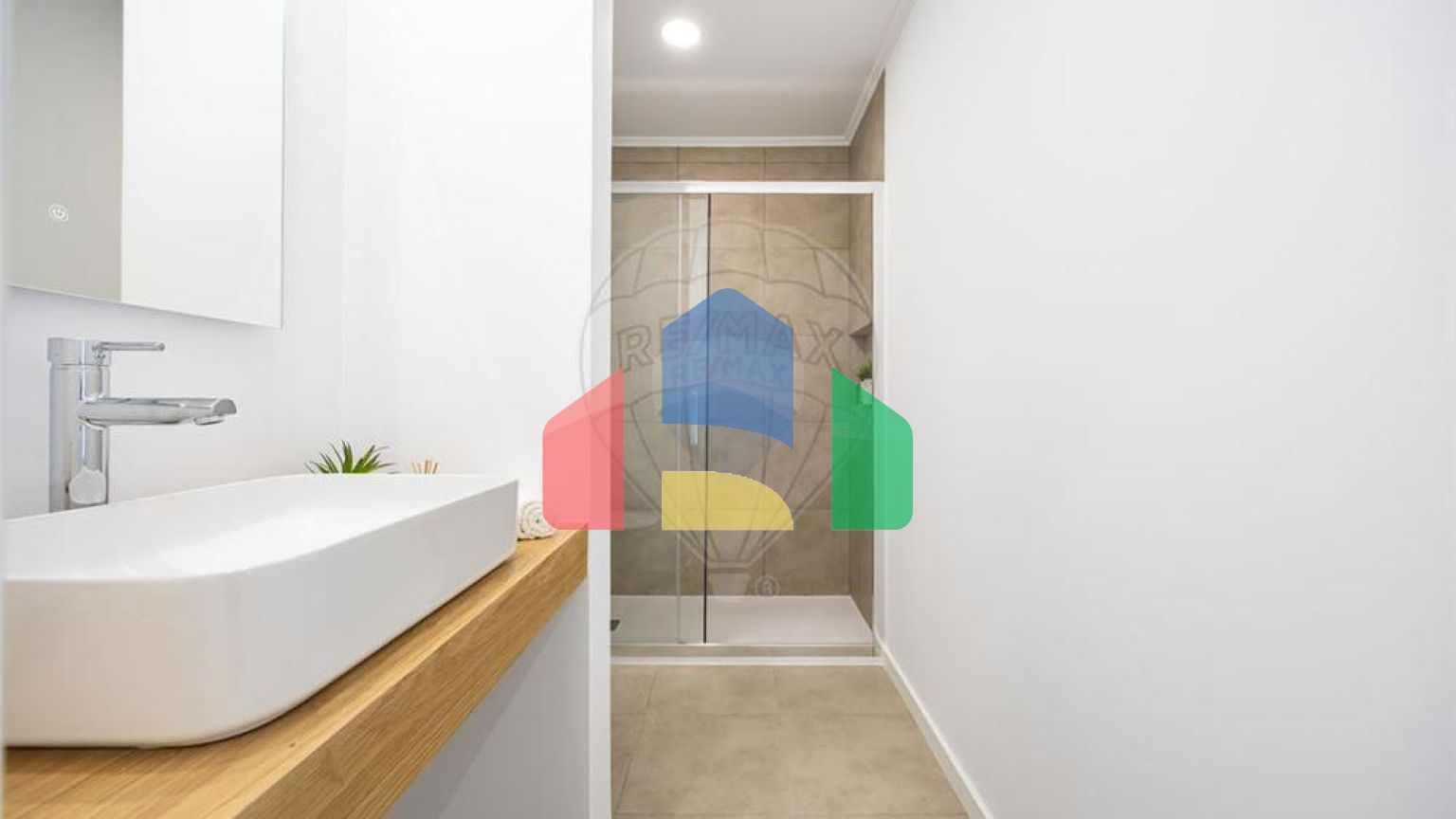 Residential - Condo/Apartment - T2 - Ajuda, Lisbon - PT