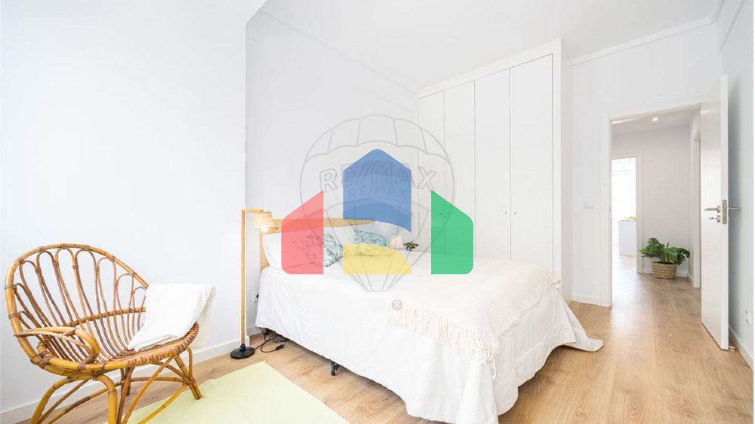 Residential - Condo/Apartment - T2 - Ajuda, Lisbon - PT