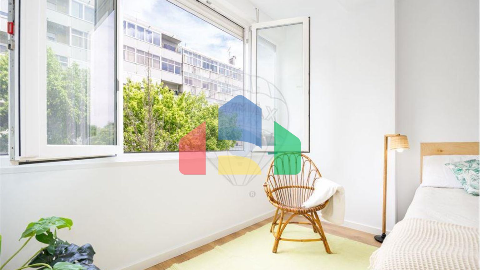 Residential - Condo/Apartment - T2 - Ajuda, Lisbon - PT