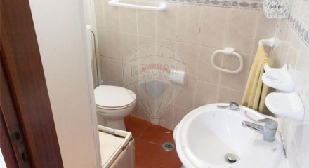 Residential - Single Family Home - T4 - Angra (S. Pedro), Angra do Heroismo - PT