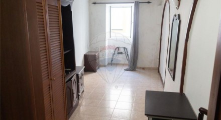 Residential - Single Family Home - T4 - Angra (S. Pedro), Angra do Heroismo - PT