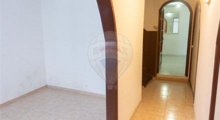 Residential - Single Family Home - T4 - Angra (S. Pedro), Angra do Heroismo - PT