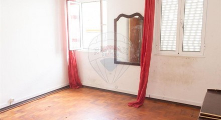 Residential - Single Family Home - T4 - Angra (S. Pedro), Angra do Heroismo - PT
