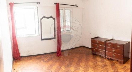 Residential - Single Family Home - T4 - Angra (S. Pedro), Angra do Heroismo - PT