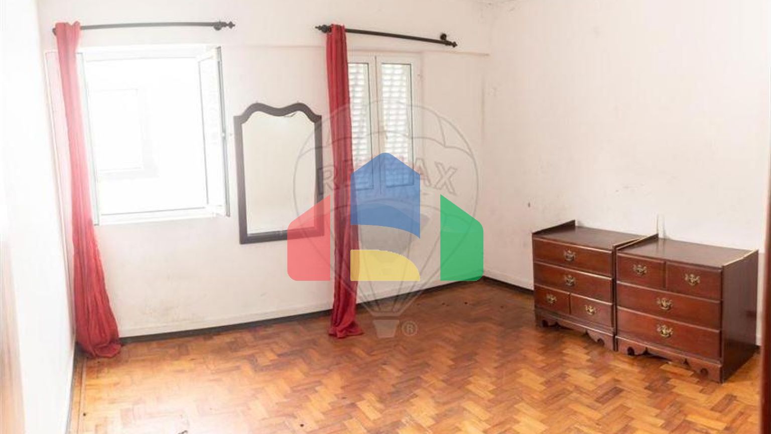 Residential - Single Family Home - T4 - Angra (S. Pedro), Angra do Heroismo - PT