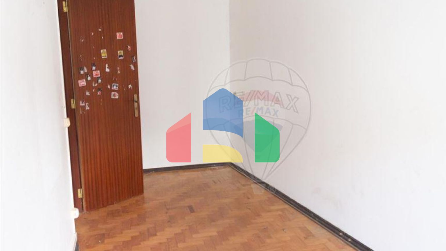 Residential - Single Family Home - T4 - Angra (S. Pedro), Angra do Heroismo - PT