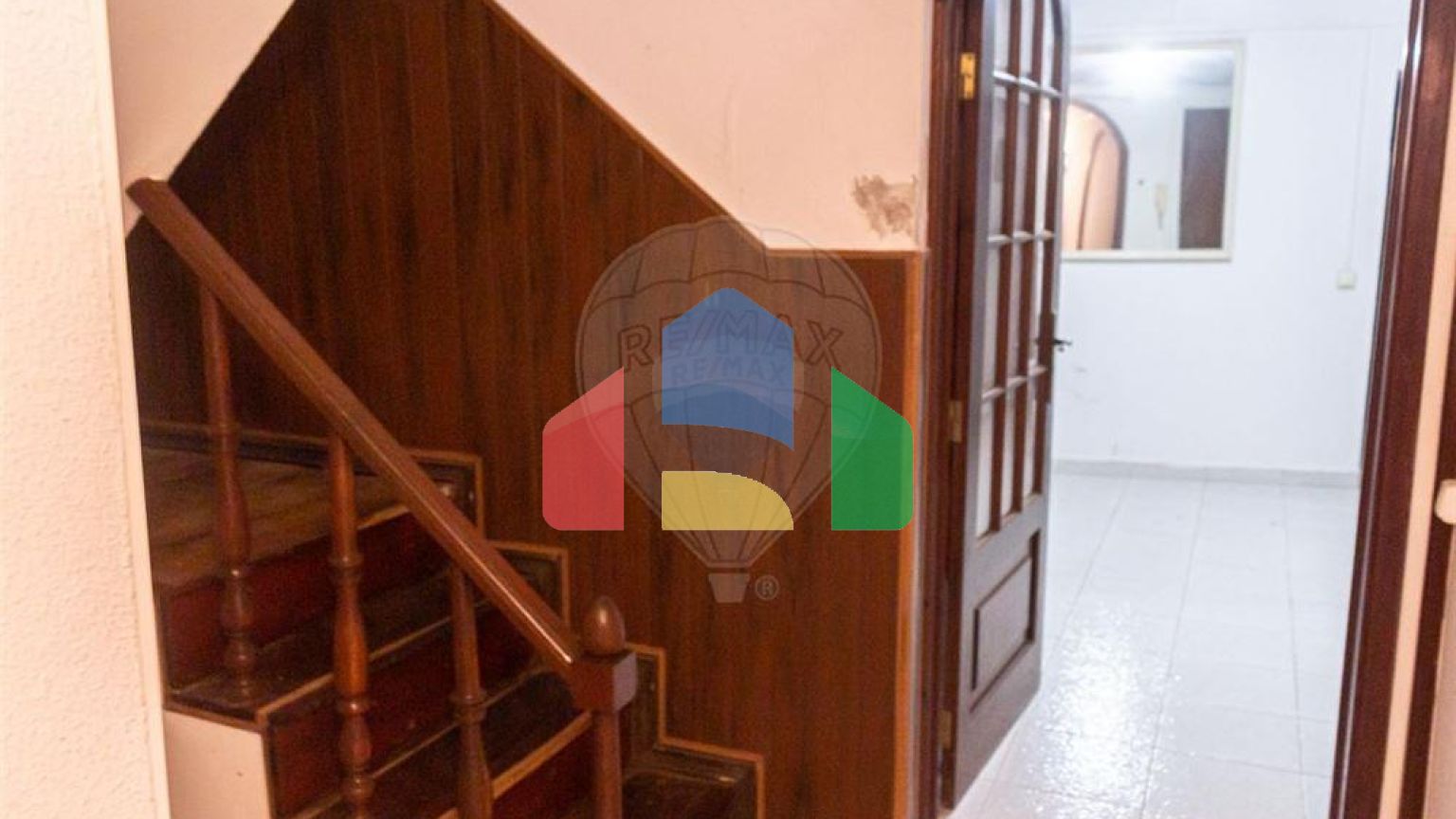 Residential - Single Family Home - T4 - Angra (S. Pedro), Angra do Heroismo - PT