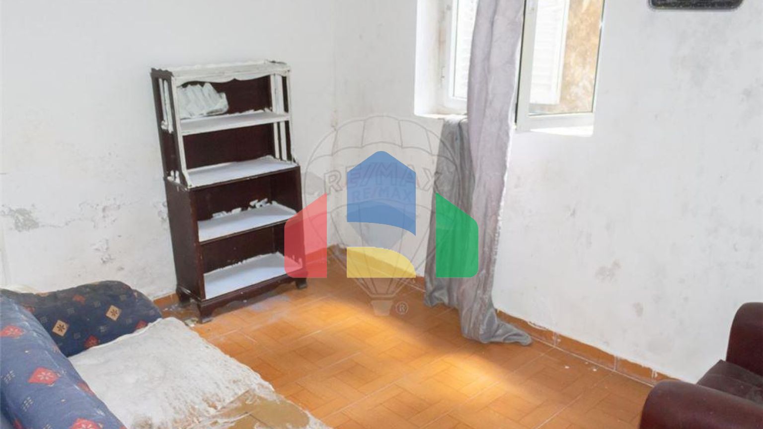 Residential - Single Family Home - T4 - Angra (S. Pedro), Angra do Heroismo - PT