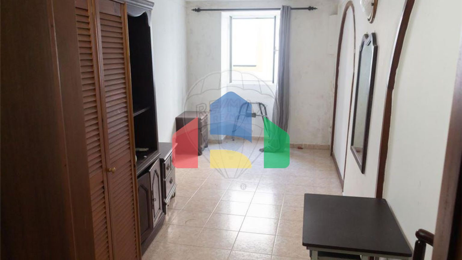 Residential - Single Family Home - T4 - Angra (S. Pedro), Angra do Heroismo - PT