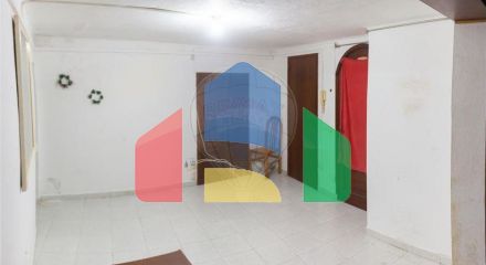Residential - Single Family Home - T4 - Angra (S. Pedro), Angra do Heroismo - PT