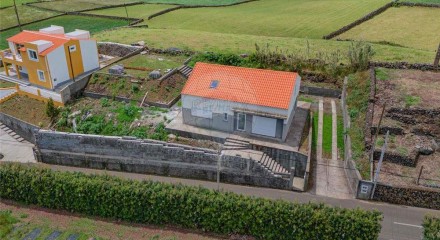 Residential - Single Family Home - T3 - S. Mateus da Calheta, Angra do Heroismo - PT