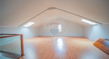 Residential - Single Family Home - T3 - S. Mateus da Calheta, Angra do Heroismo - PT