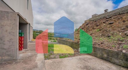 Residential - Single Family Home - T3 - S. Mateus da Calheta, Angra do Heroismo - PT