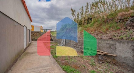 Residential - Single Family Home - T3 - S. Mateus da Calheta, Angra do Heroismo - PT