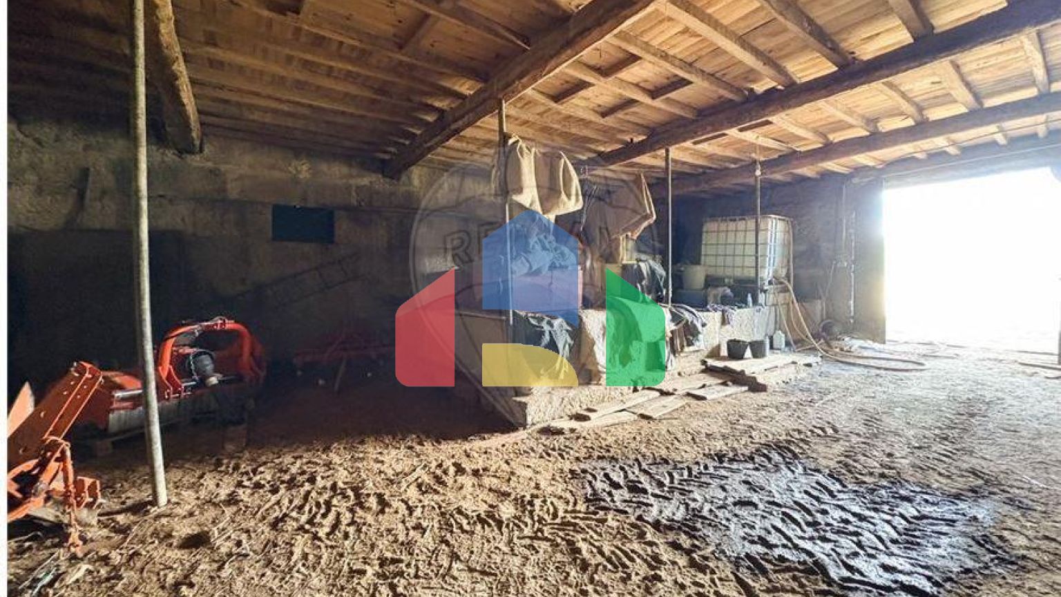 Residential - Farm - T5 - Vilarinho de Sao Romao, Sabrosa - PT