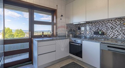 Residential - Condo/Apartment - T4 - Pedroso e Seixezelo, Vila Nova de Gaia - PT