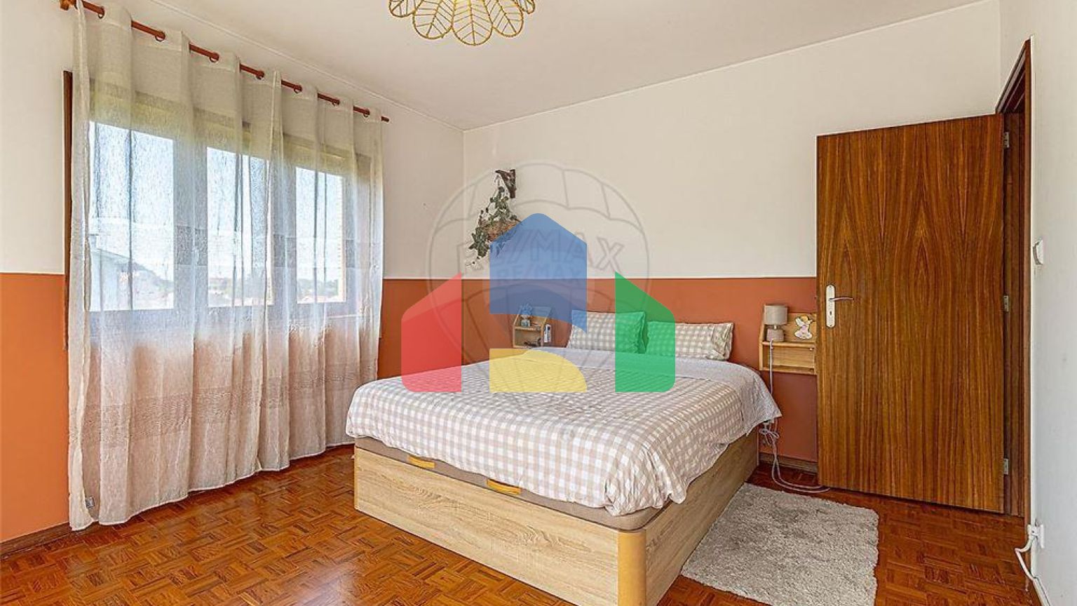 Residential - Condo/Apartment - T4 - Pedroso e Seixezelo, Vila Nova de Gaia - PT