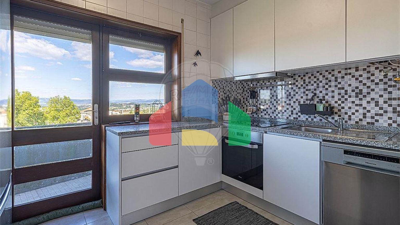 Residential - Condo/Apartment - T4 - Pedroso e Seixezelo, Vila Nova de Gaia - PT