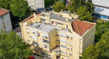 Residential - Condo/Apartment - T1 - Venteira, Amadora - PT