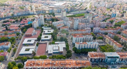 Residential - Condo/Apartment - T1 - Venteira, Amadora - PT