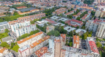 Residential - Condo/Apartment - T1 - Venteira, Amadora - PT