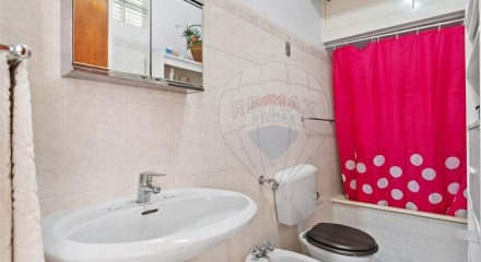 Residential - Condo/Apartment - T1 - Venteira, Amadora - PT