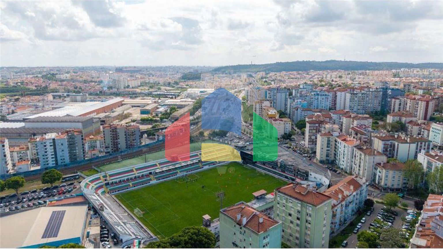 Residential - Condo/Apartment - T1 - Venteira, Amadora - PT