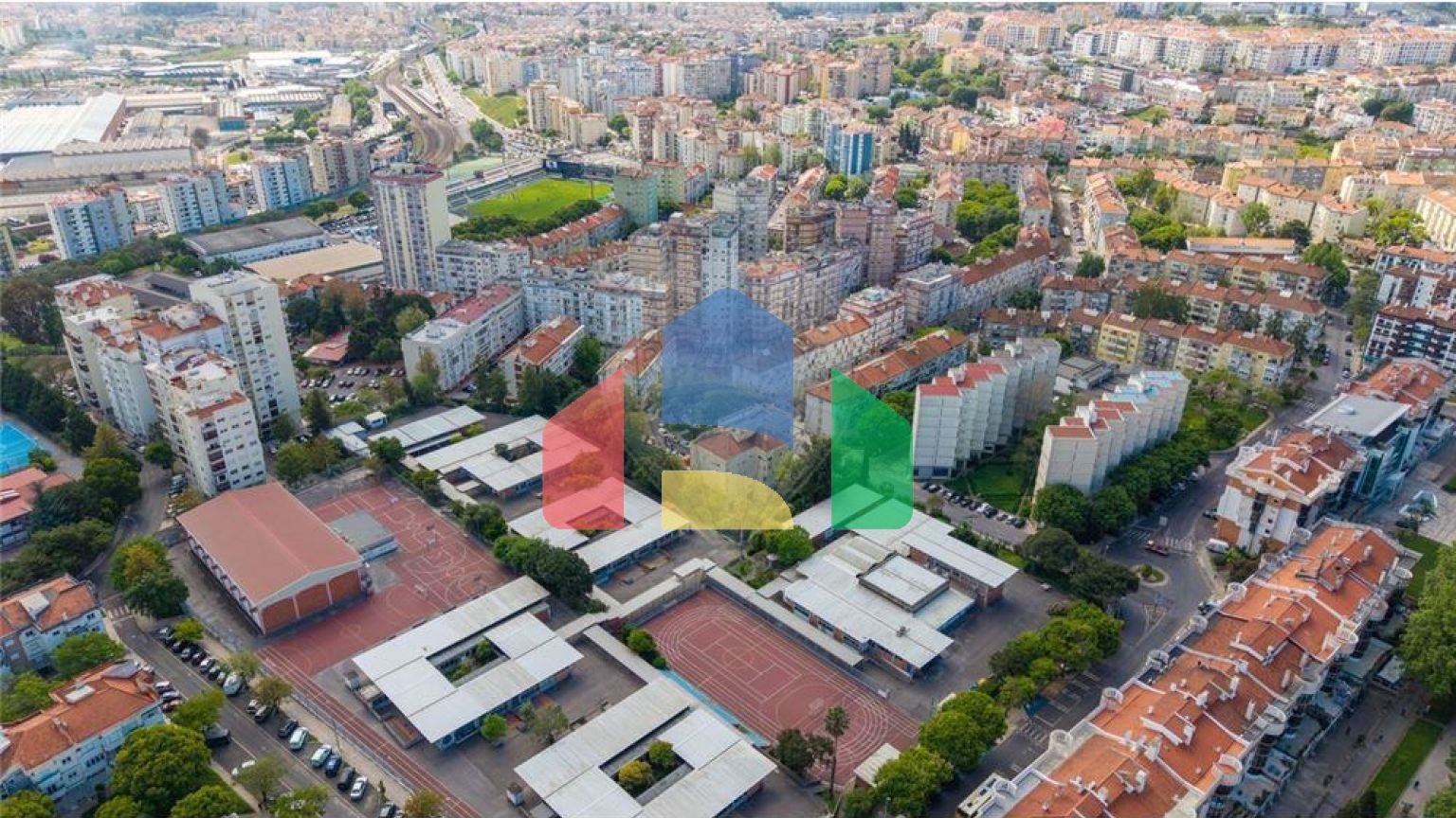 Residential - Condo/Apartment - T1 - Venteira, Amadora - PT