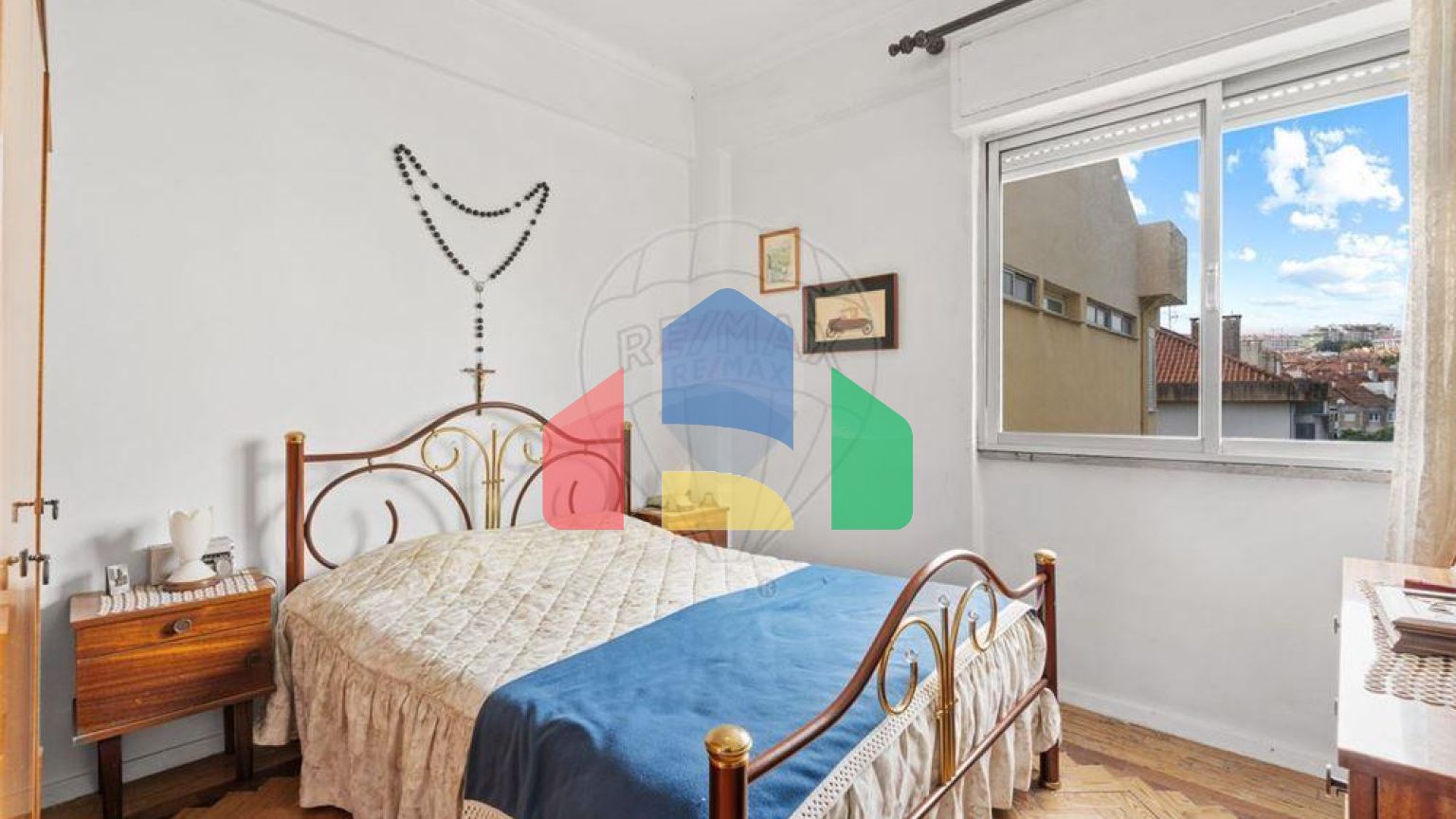 Residential - Condo/Apartment - T1 - Venteira, Amadora - PT