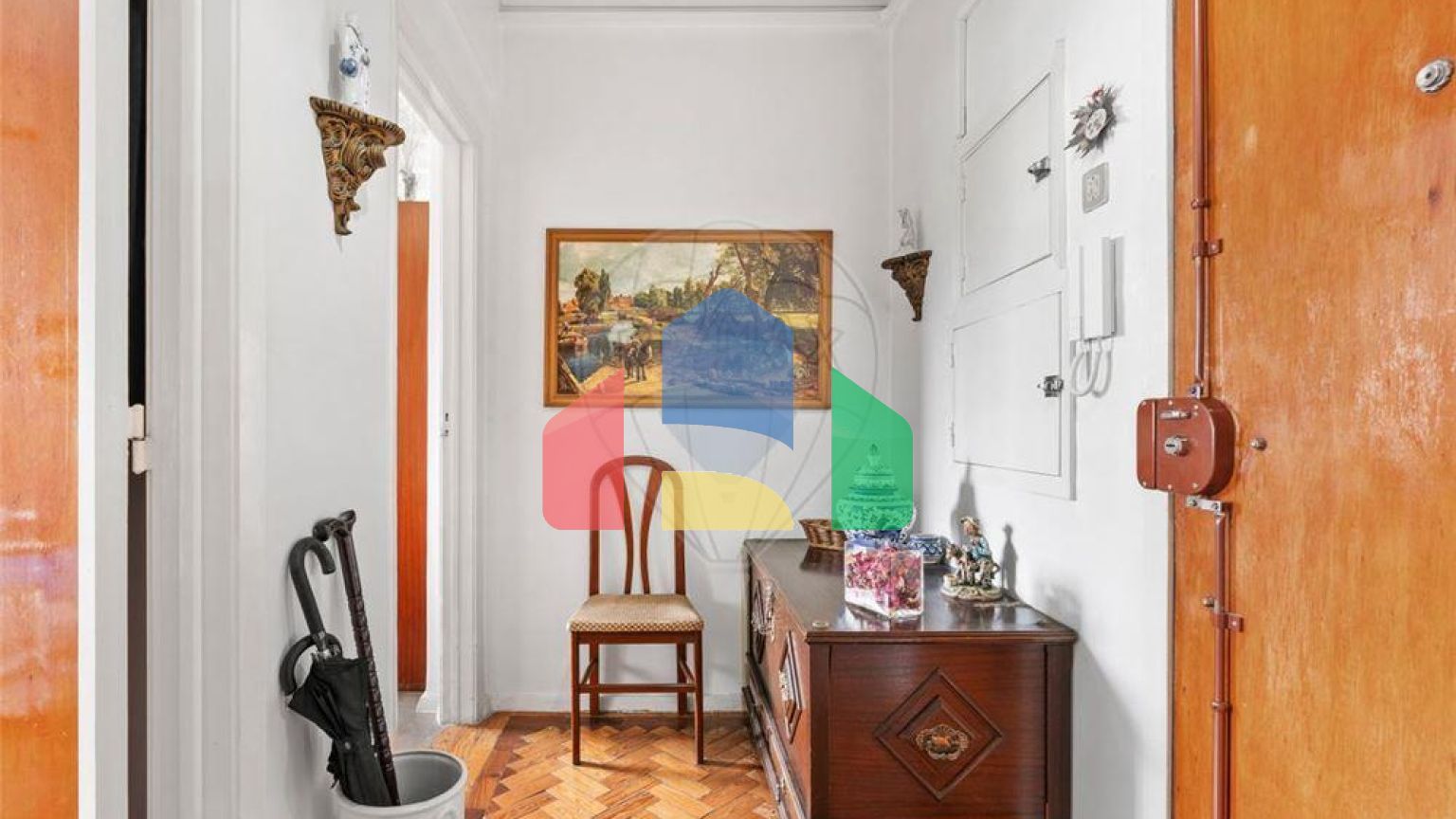 Residential - Condo/Apartment - T1 - Venteira, Amadora - PT