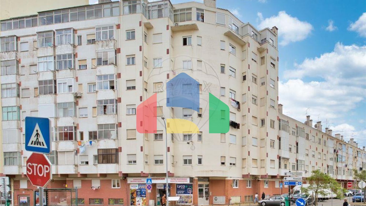Residential - Condo/Apartment - T1 - Venteira, Amadora - PT