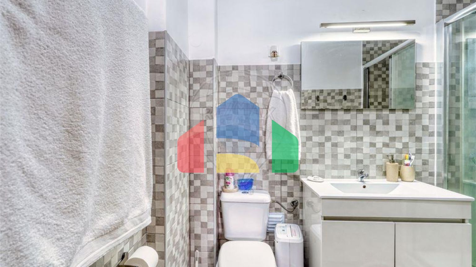 Residential - Condo/Apartment - T1 - Venteira, Amadora - PT