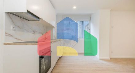 Residential - Condo/Apartment - T1 - Venteira, Amadora - PT