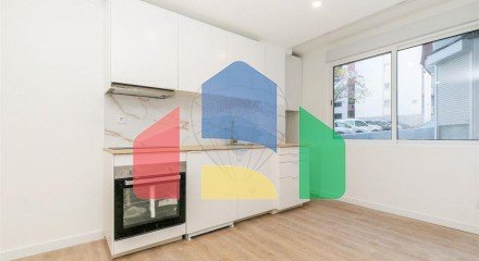 Residential - Condo/Apartment - T1 - Venteira, Amadora - PT