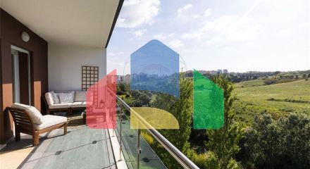 Residential - Condo/Apartment - T3 - Póvoa de Santo Adrião e Olival Basto, Odivelas - PT