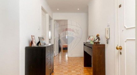 Residential - Condo/Apartment - T3 - Póvoa de Santo Adrião e Olival Basto, Odivelas - PT