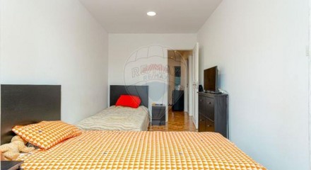 Residential - Condo/Apartment - T3 - Póvoa de Santo Adrião e Olival Basto, Odivelas - PT