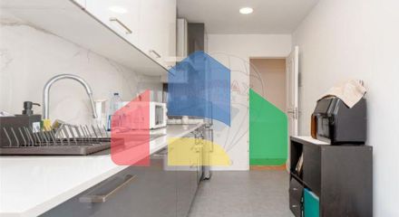 Residential - Condo/Apartment - T3 - Póvoa de Santo Adrião e Olival Basto, Odivelas - PT