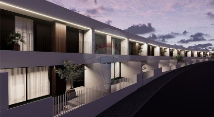 Commercial - Commercial/Retail - T3 - Freamunde, Pacos de Ferreira - PT