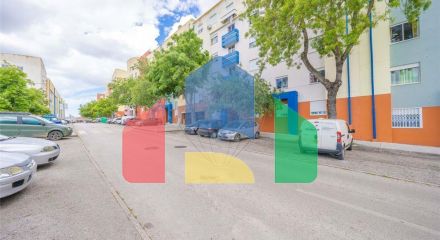 Residential - Condo/Apartment - T3 - Caparica e Trafaria, Almada - PT