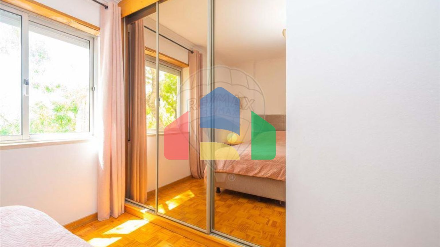 Residential - Condo/Apartment - T3 - Caparica e Trafaria, Almada - PT