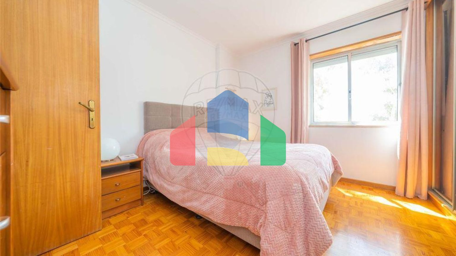 Residential - Condo/Apartment - T3 - Caparica e Trafaria, Almada - PT