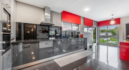 Residential - Single Family Home - T4 - Madalena (Gaia), Vila Nova de Gaia - PT