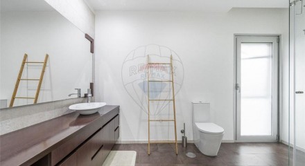 Residential - Single Family Home - T4 - Madalena (Gaia), Vila Nova de Gaia - PT
